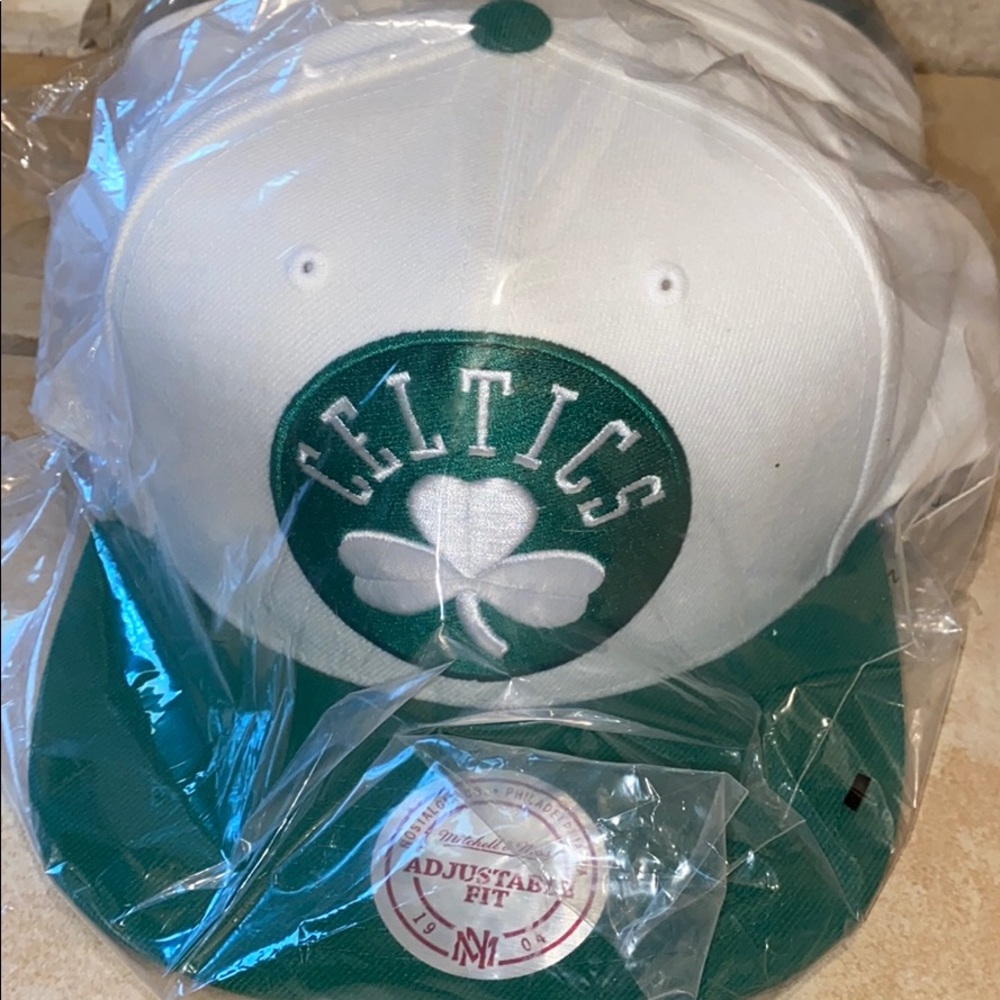 Boston Celtics Mitchell &Ness (4) hats